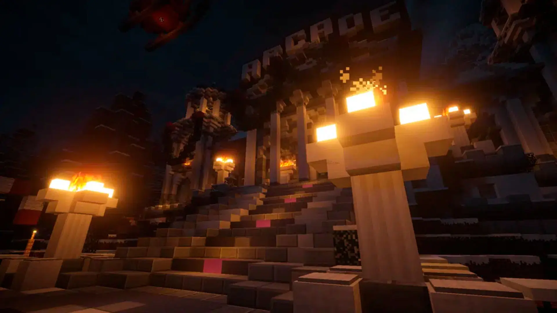 Minecraft. Как взять факел в левую руку - изображение