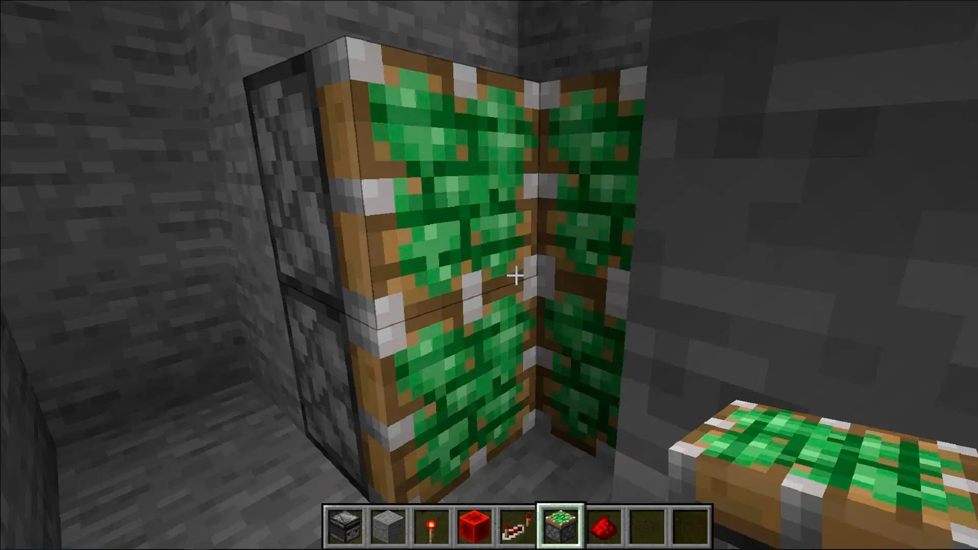 Minecraft. Как сделать поршень: крафт и применение - изображение