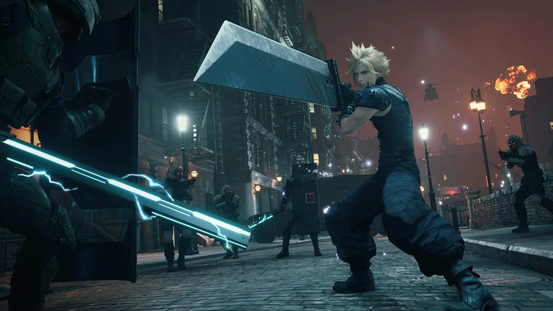 Авторы ремейка Final Fantasy VII чуть не отказались от гигантских мечей - изображение