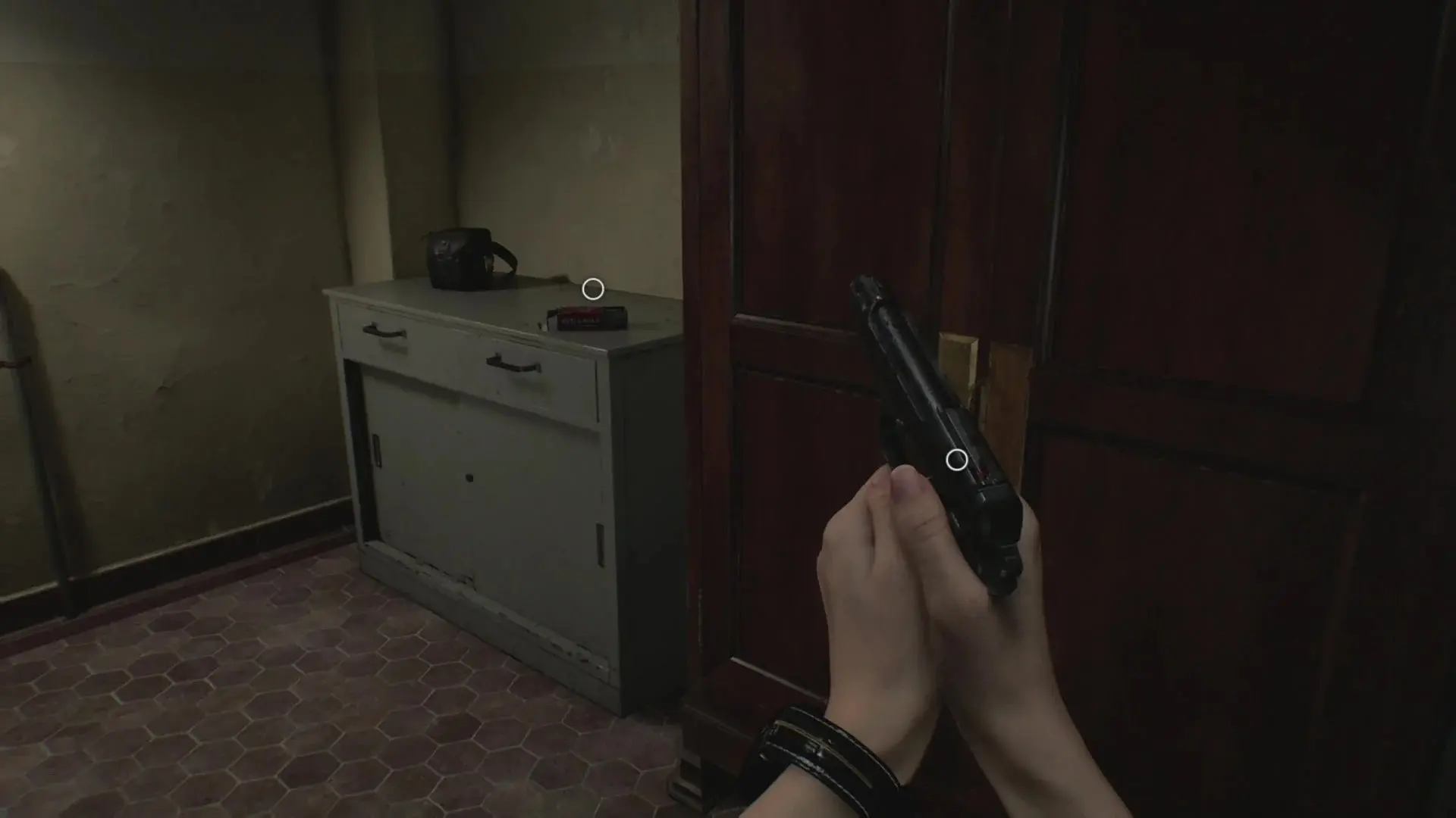 Resident Evil Requiem. Где найти все Набедренные сумки - изображение