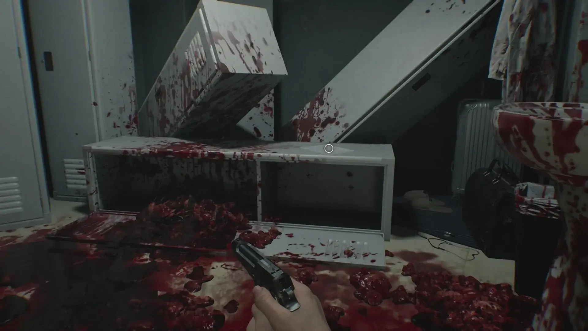 Resident Evil Requiem. Где найти все Древние монеты в Роудс-Хилл - изображение